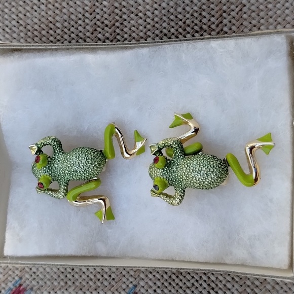Articulated Frogs Scatter Pin Set Red Rhinestone Eyes Gold Tone Enamel Moveable - Picture 4 of 5